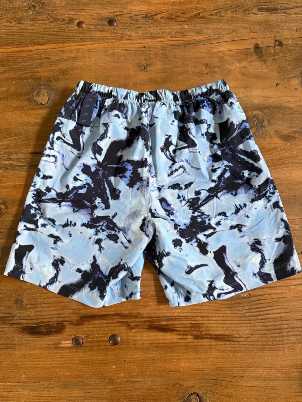 Fabletics Shorts - Picture 2 of 6